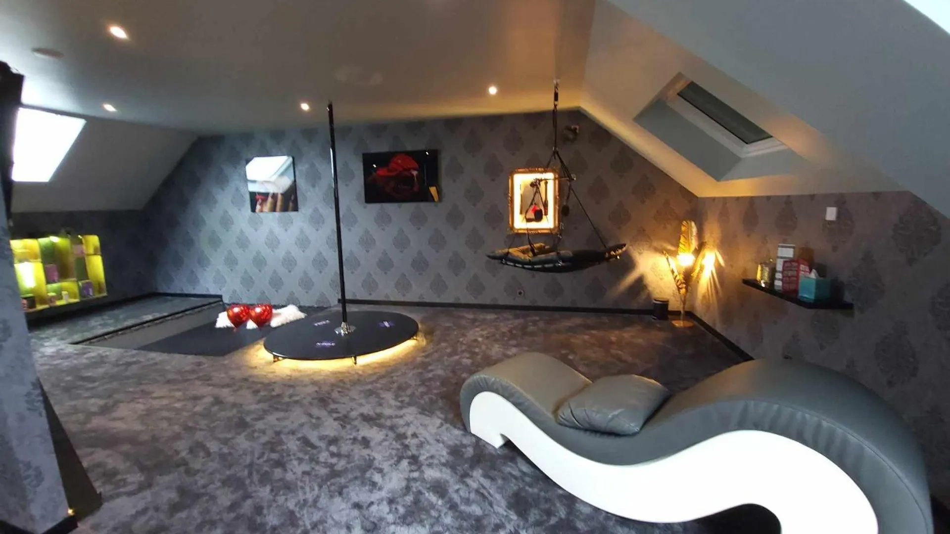 Love Gite Avec Spa Nage Privatif Et Espace Coquin - Le Secret De L'Elixir Argentré-du-Plessis 0*,  Francia